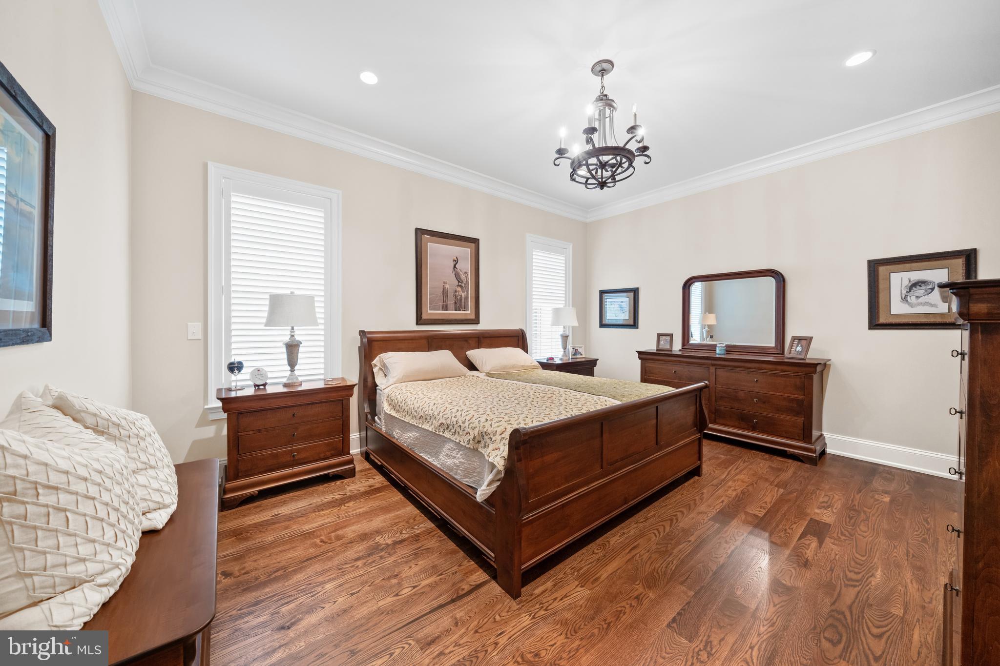 CROOKED BILLET - Residential