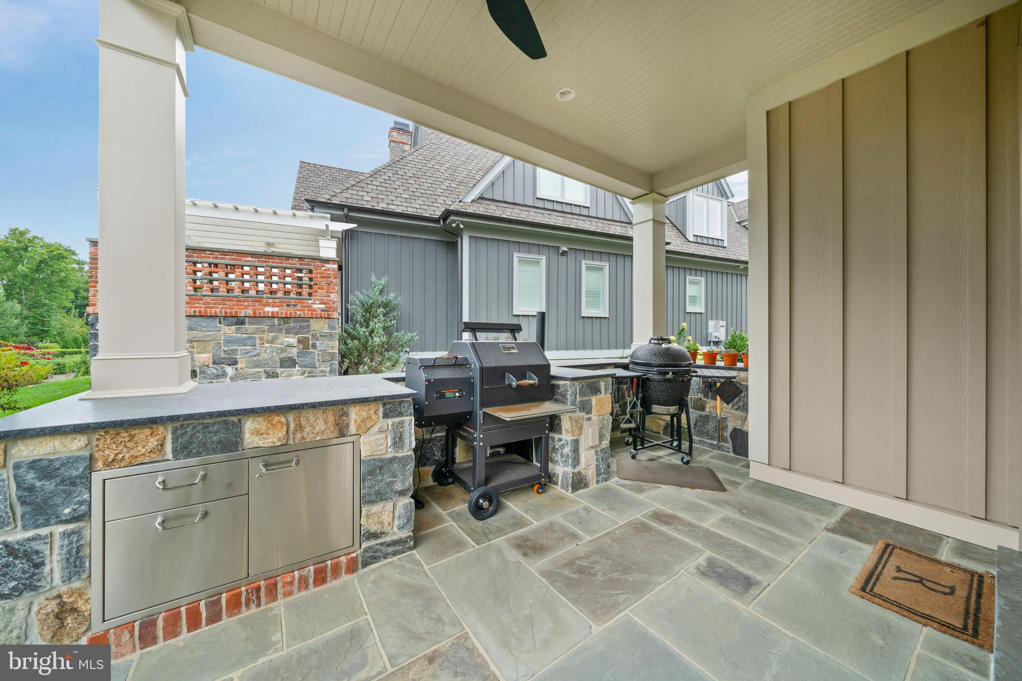 CROOKED BILLET - Residential