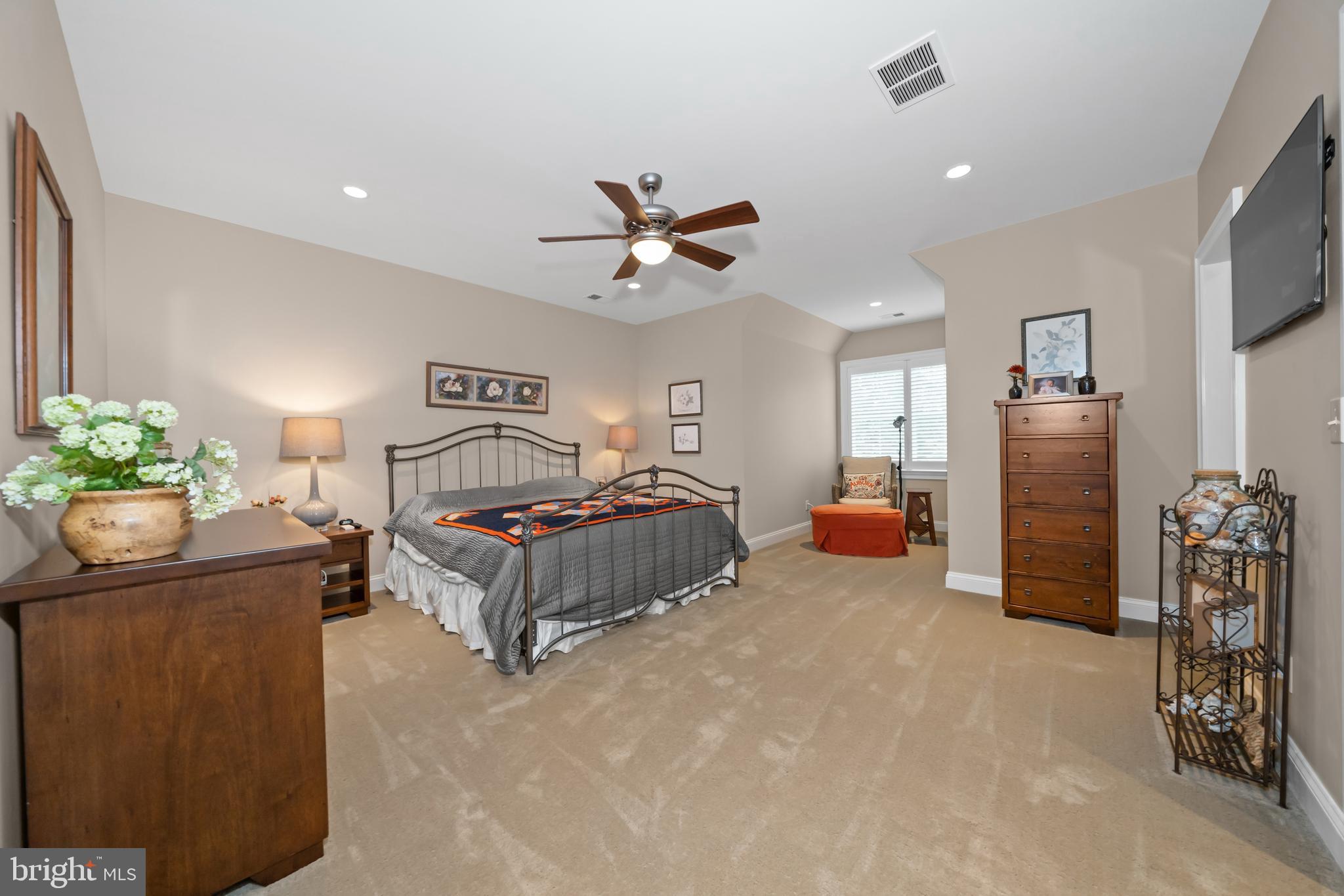 CROOKED BILLET - Residential