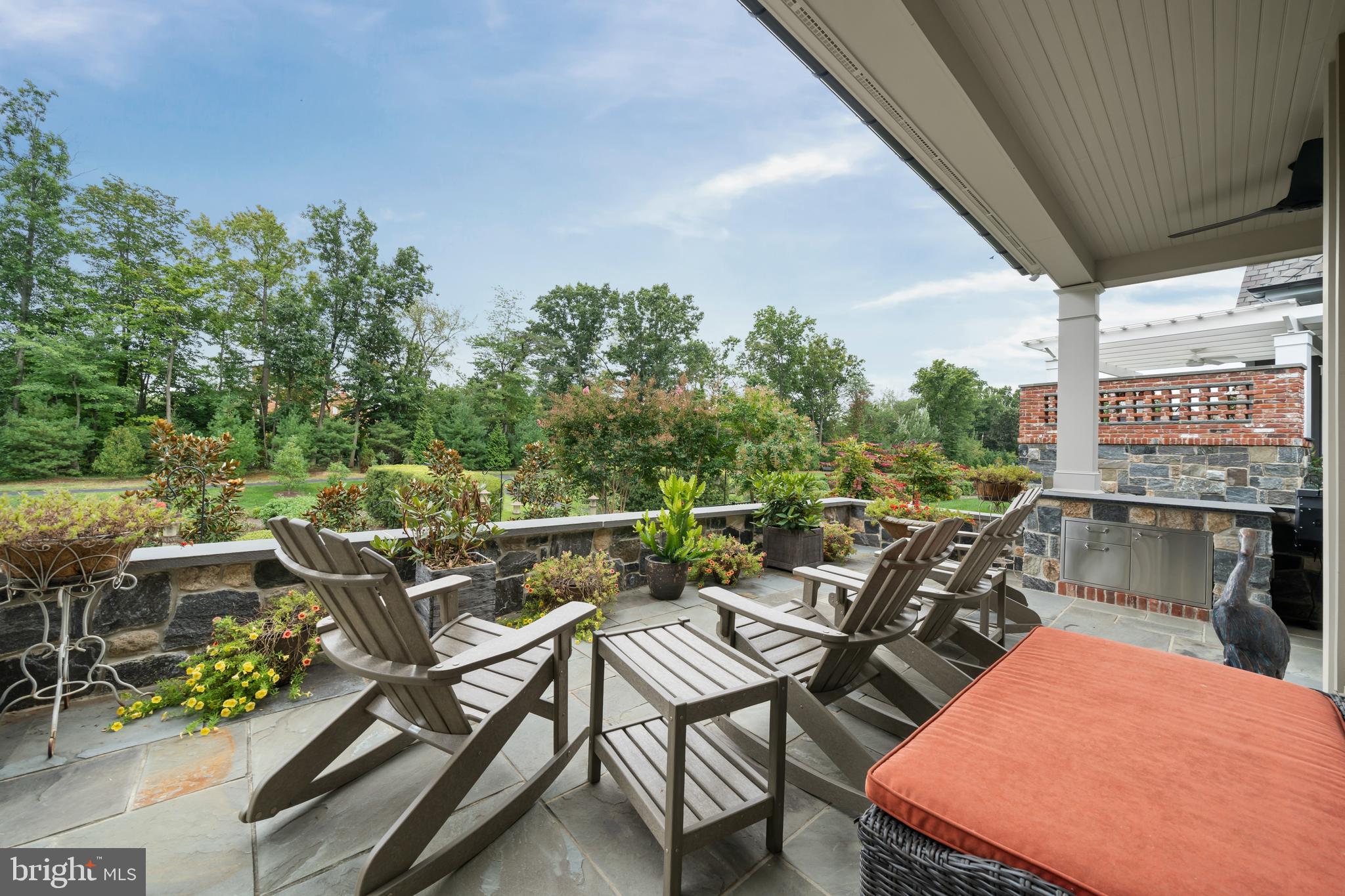 CROOKED BILLET - Residential