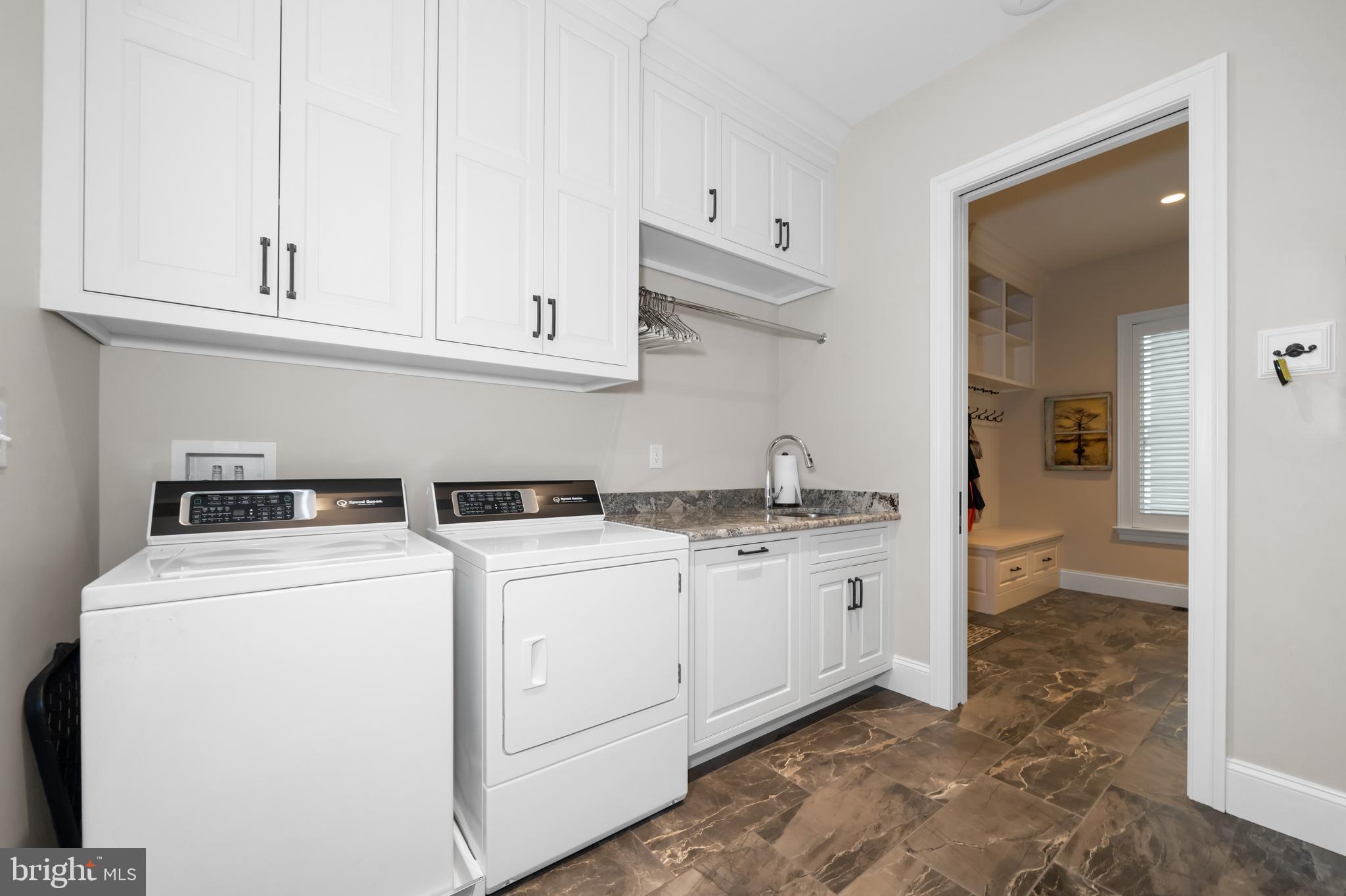 CROOKED BILLET - Residential