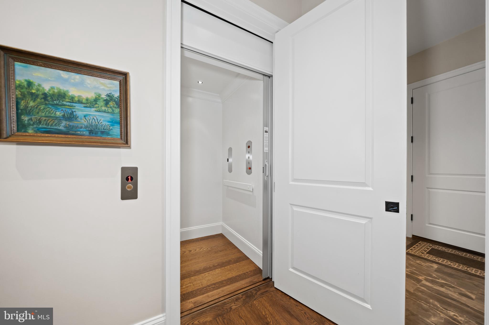 CROOKED BILLET - Residential