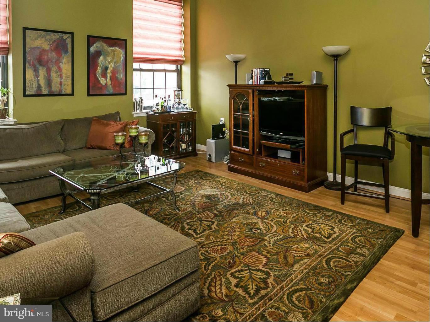 MOUNT VERNON PLACE HISTORIC DISTRICT - Residential Lease