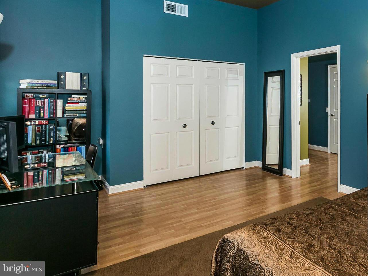 MOUNT VERNON PLACE HISTORIC DISTRICT - Residential Lease