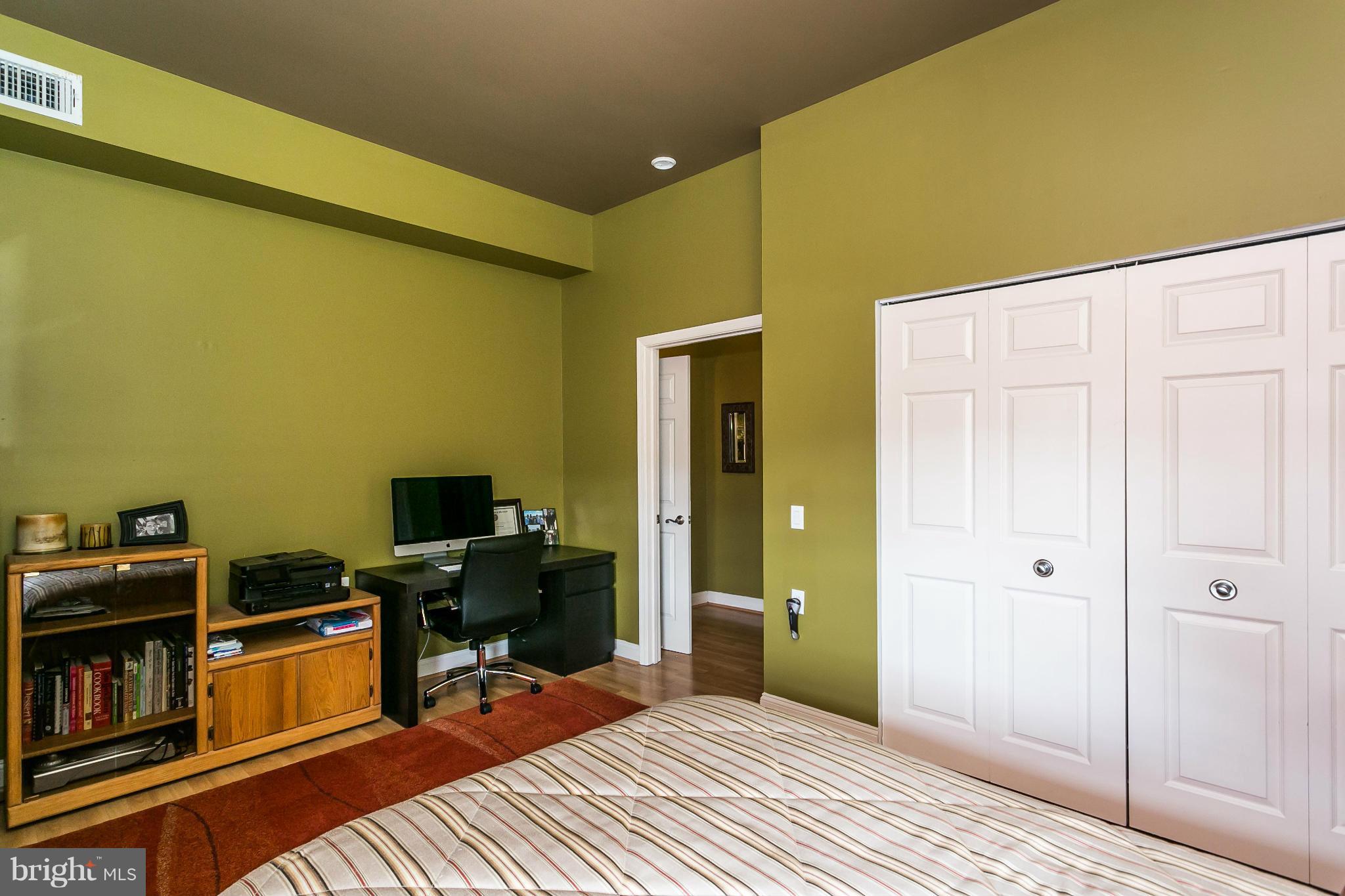 MOUNT VERNON PLACE HISTORIC DISTRICT - Residential Lease