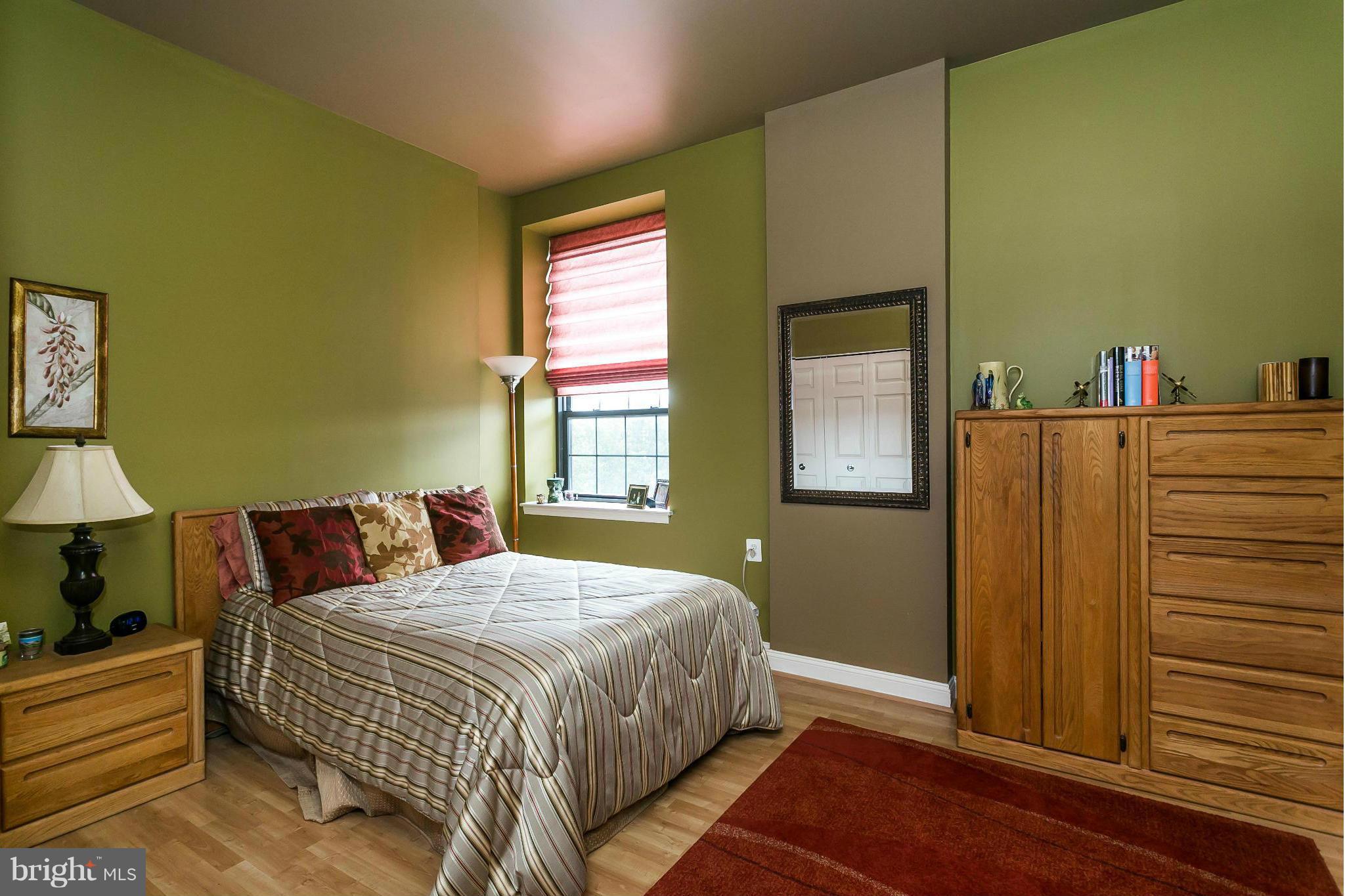 MOUNT VERNON PLACE HISTORIC DISTRICT - Residential Lease