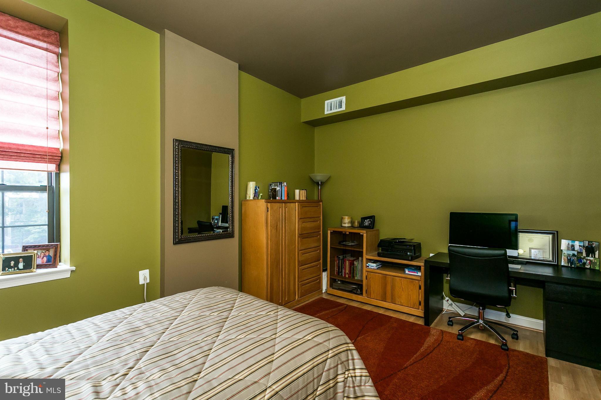 MOUNT VERNON PLACE HISTORIC DISTRICT - Residential Lease