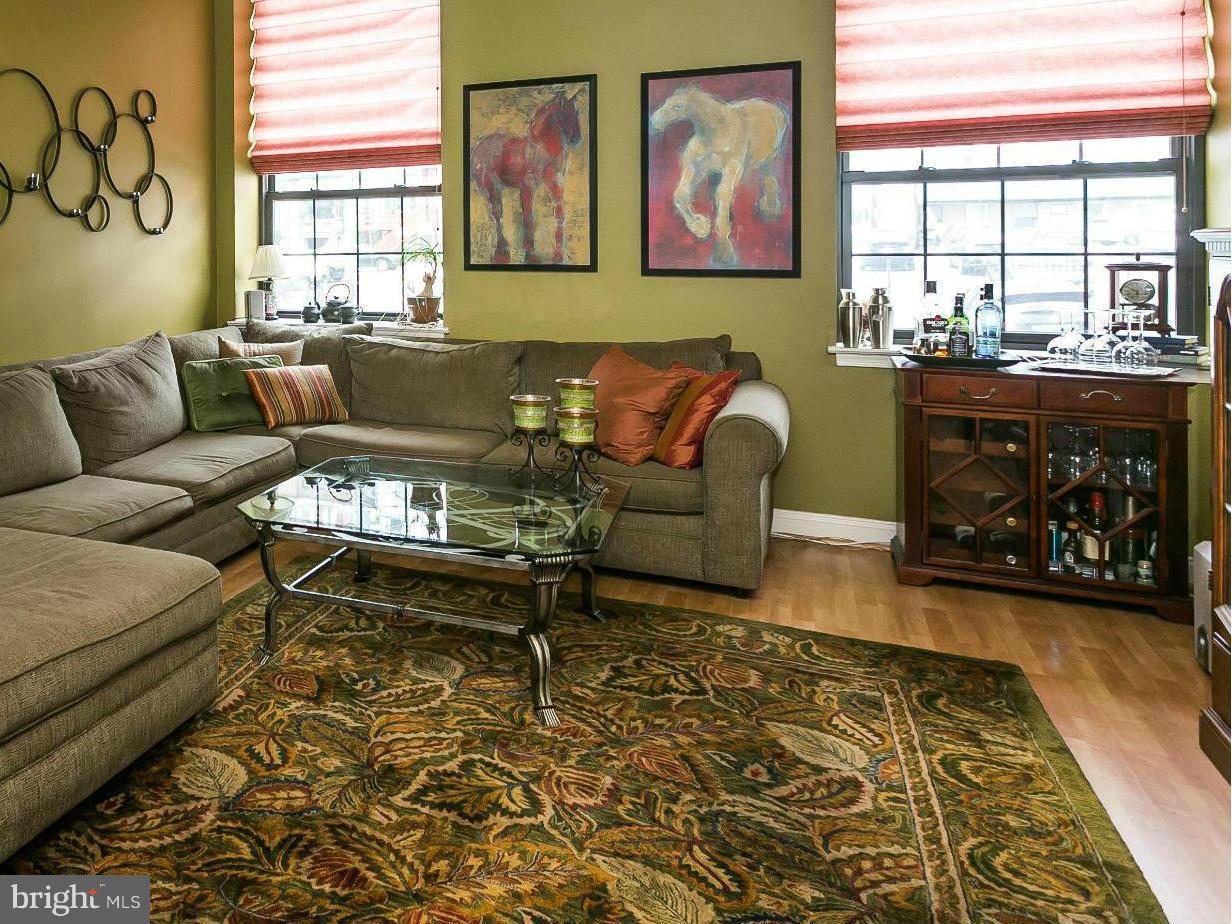 MOUNT VERNON PLACE HISTORIC DISTRICT - Residential Lease