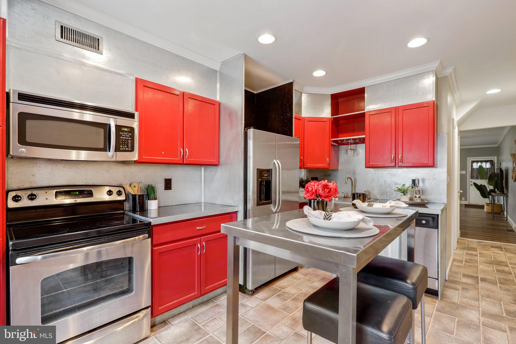 HAMPDEN HISTORIC DISTRICT - Residential