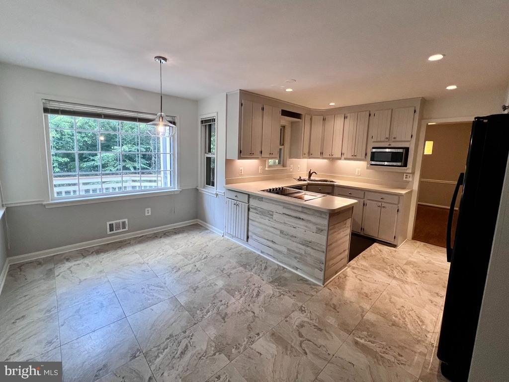 WOLF TRAP WOODS - Residential Lease