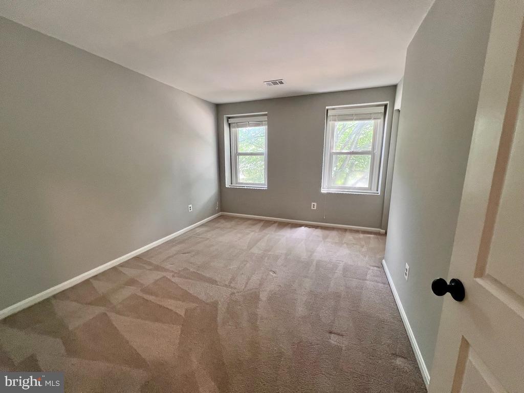 WOLF TRAP WOODS - Residential Lease