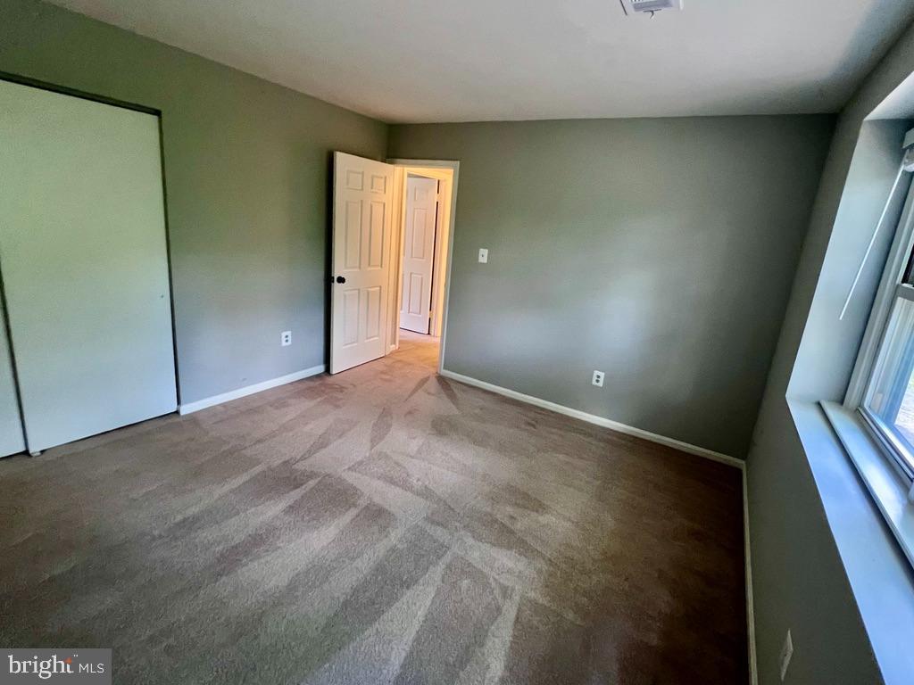 WOLF TRAP WOODS - Residential Lease