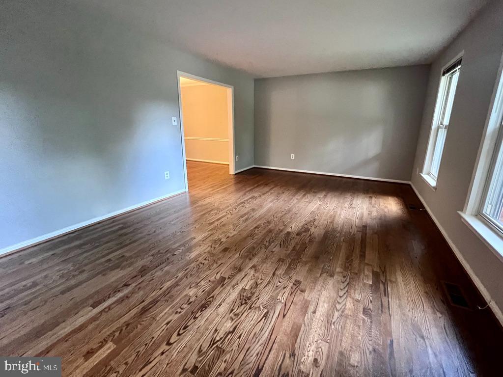 WOLF TRAP WOODS - Residential Lease