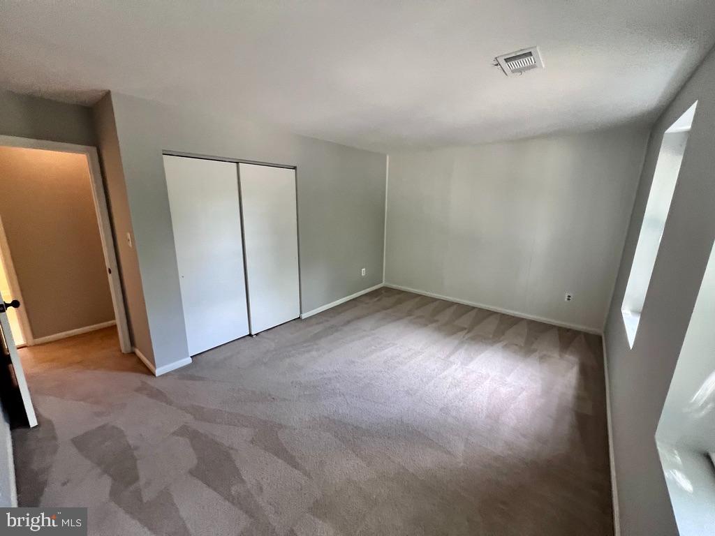 WOLF TRAP WOODS - Residential Lease