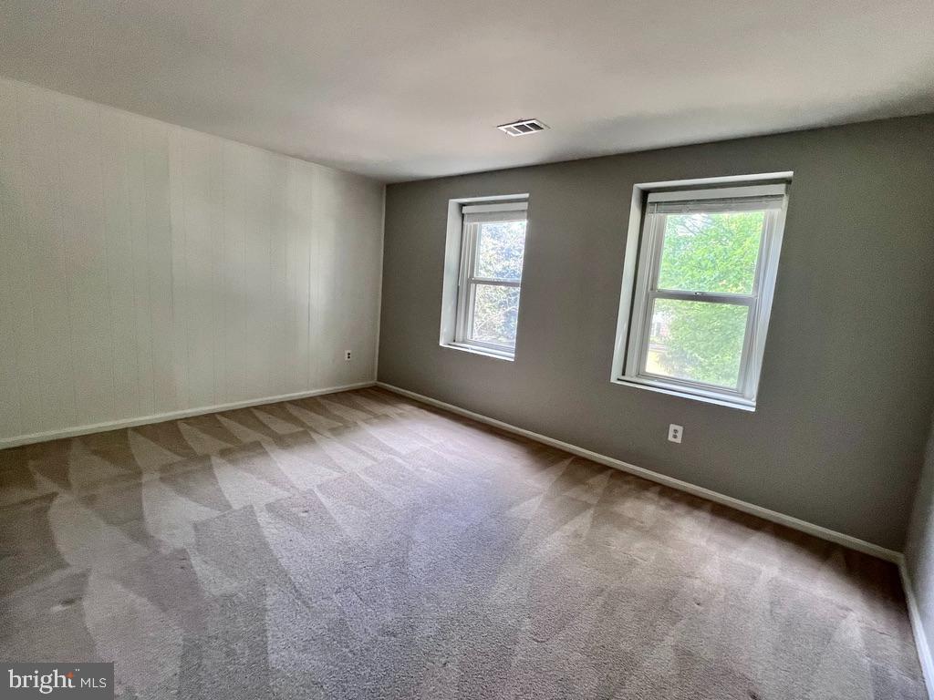 WOLF TRAP WOODS - Residential Lease