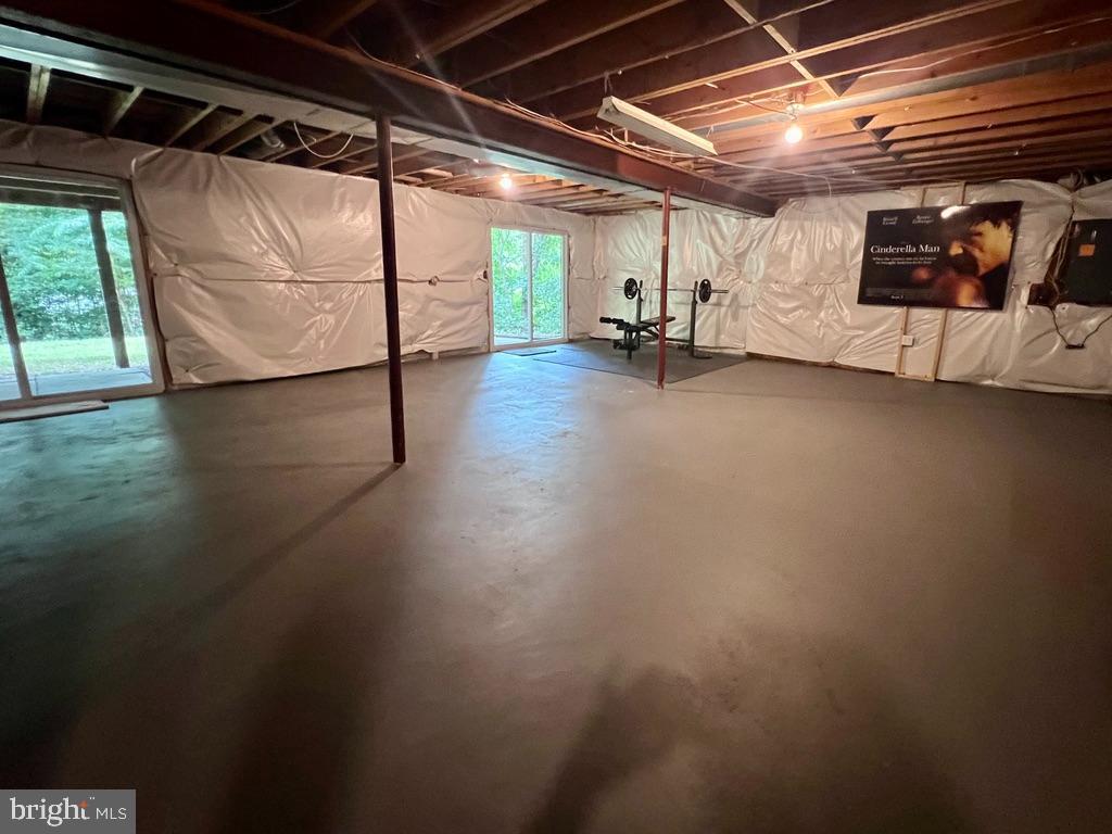 WOLF TRAP WOODS - Residential Lease