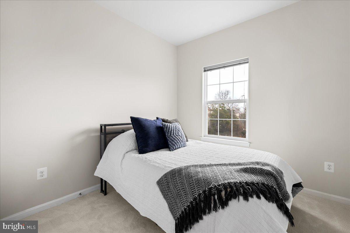 RIVER POINTE - Residential