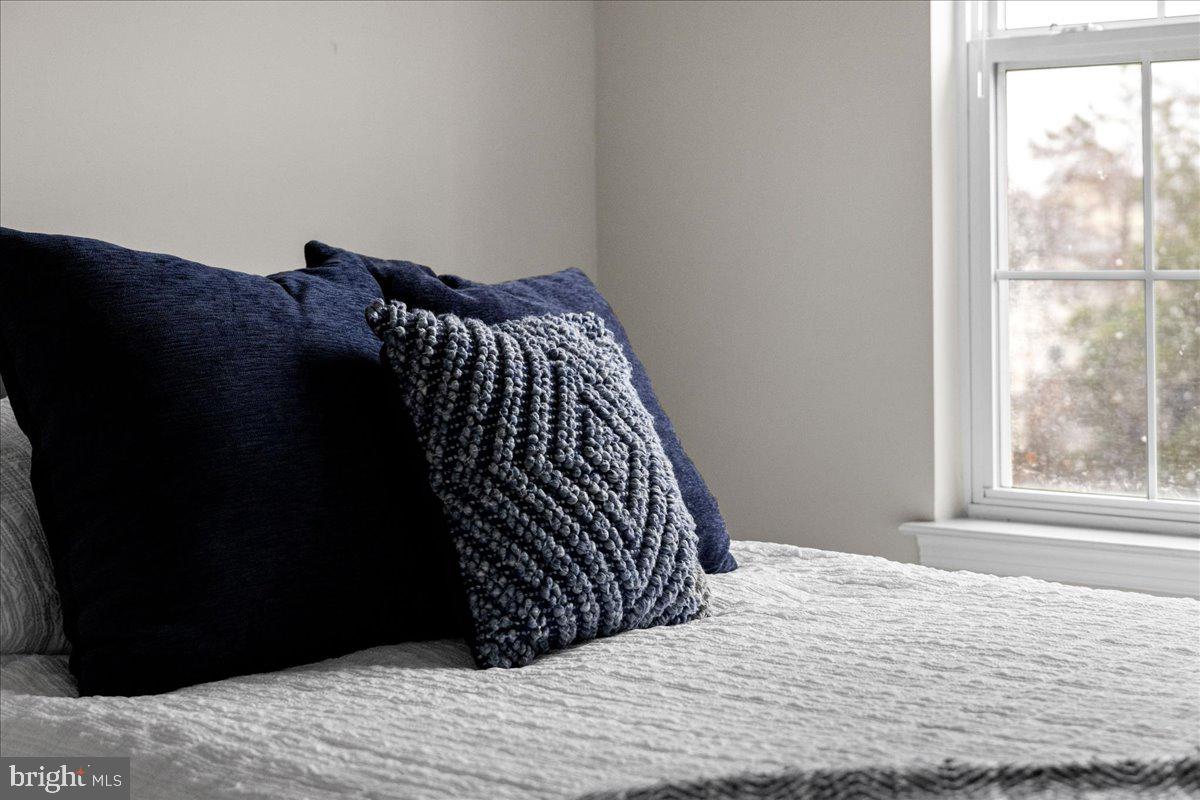 RIVER POINTE - Residential