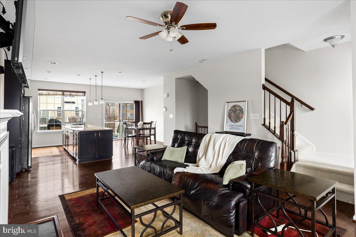 RIVER POINTE - Residential