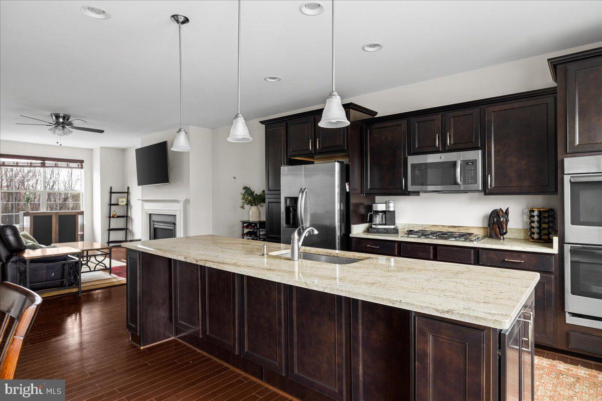 RIVER POINTE - Residential