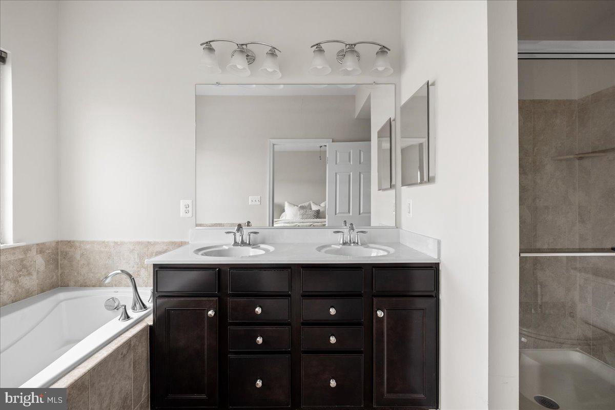 RIVER POINTE - Residential