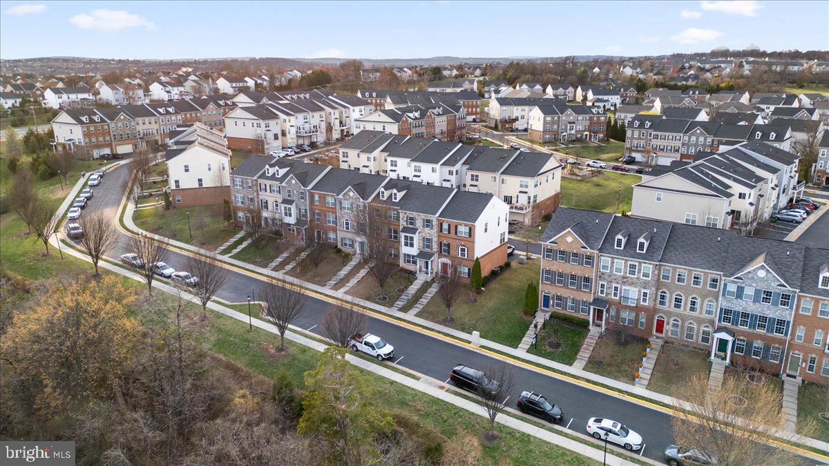 RIVER POINTE - Residential