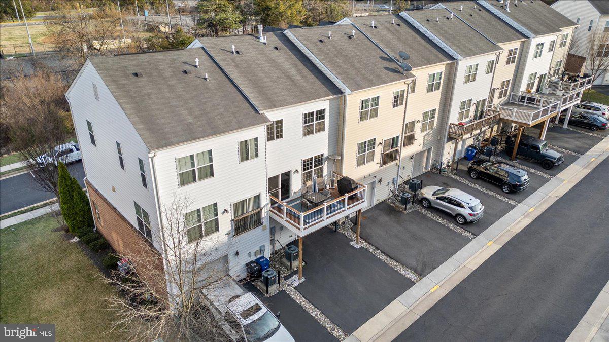 RIVER POINTE - Residential