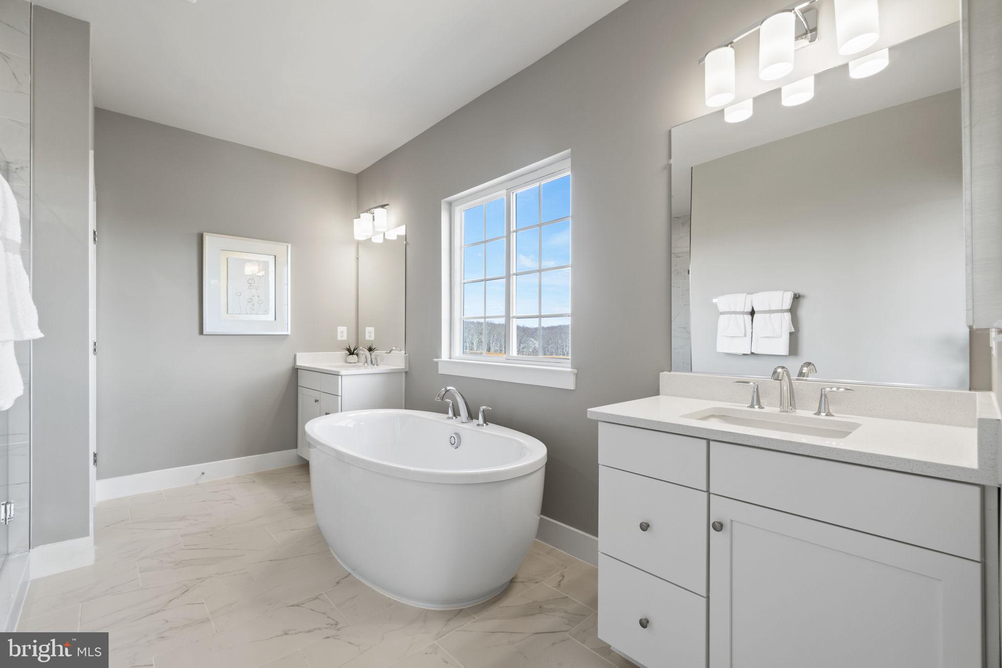 WOODS OVERLOOK AT POTOMAC SHORES - Residential