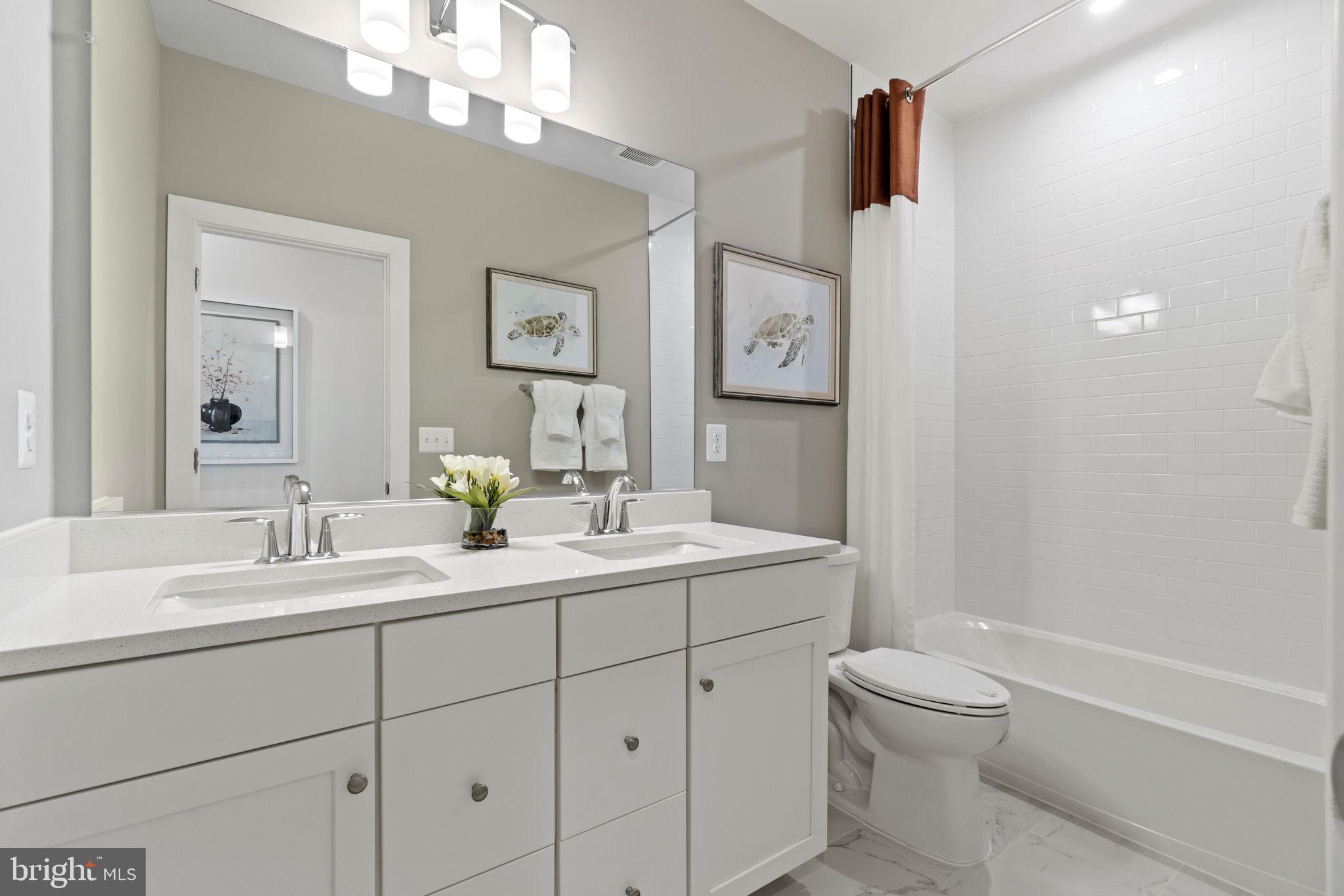 WOODS OVERLOOK AT POTOMAC SHORES - Residential