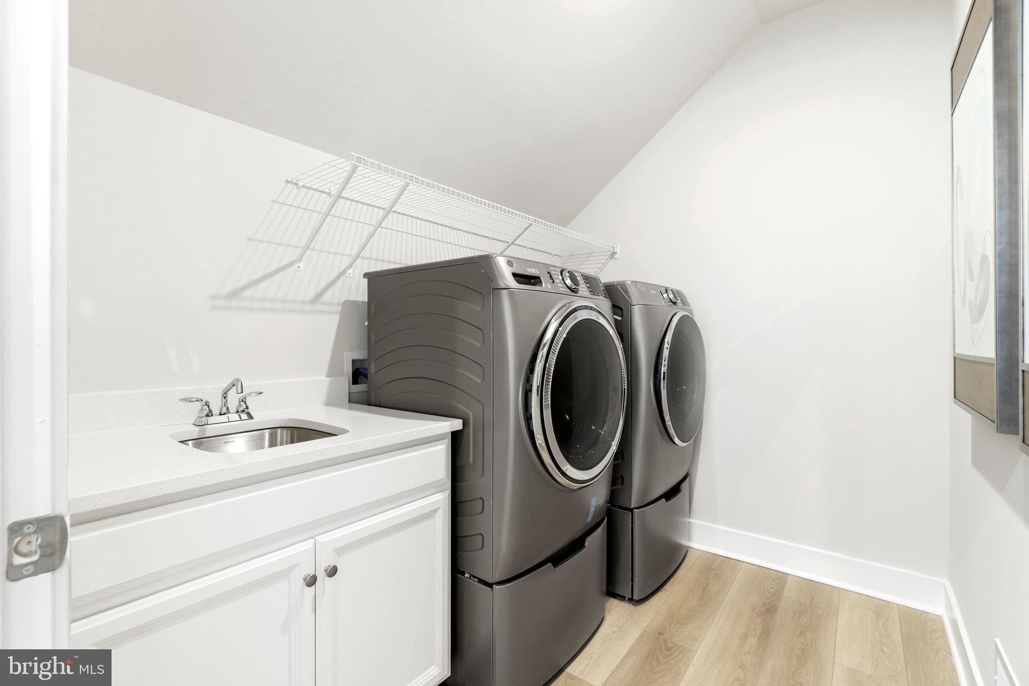 WOODS OVERLOOK AT POTOMAC SHORES - Residential