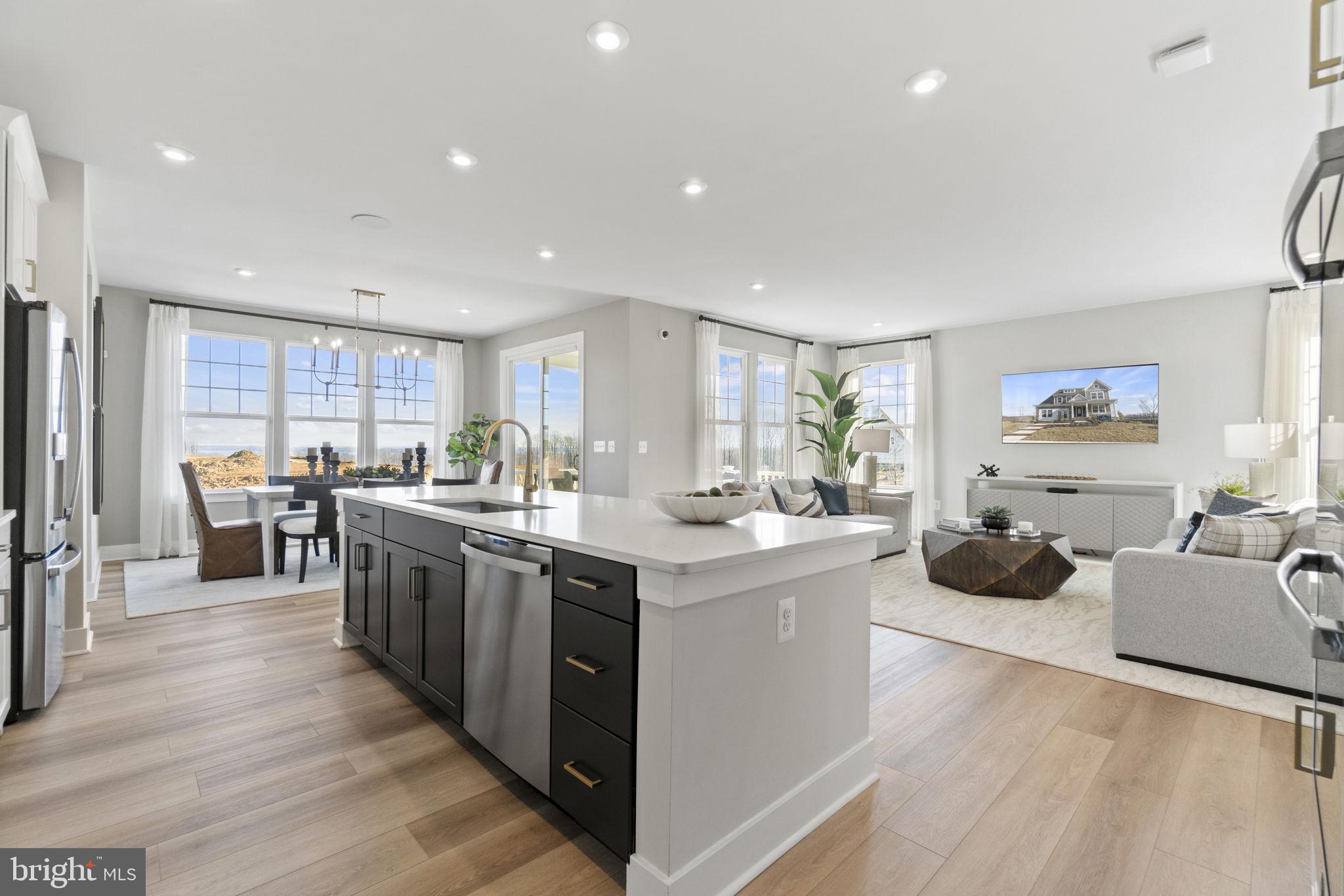 WOODS OVERLOOK AT POTOMAC SHORES - Residential