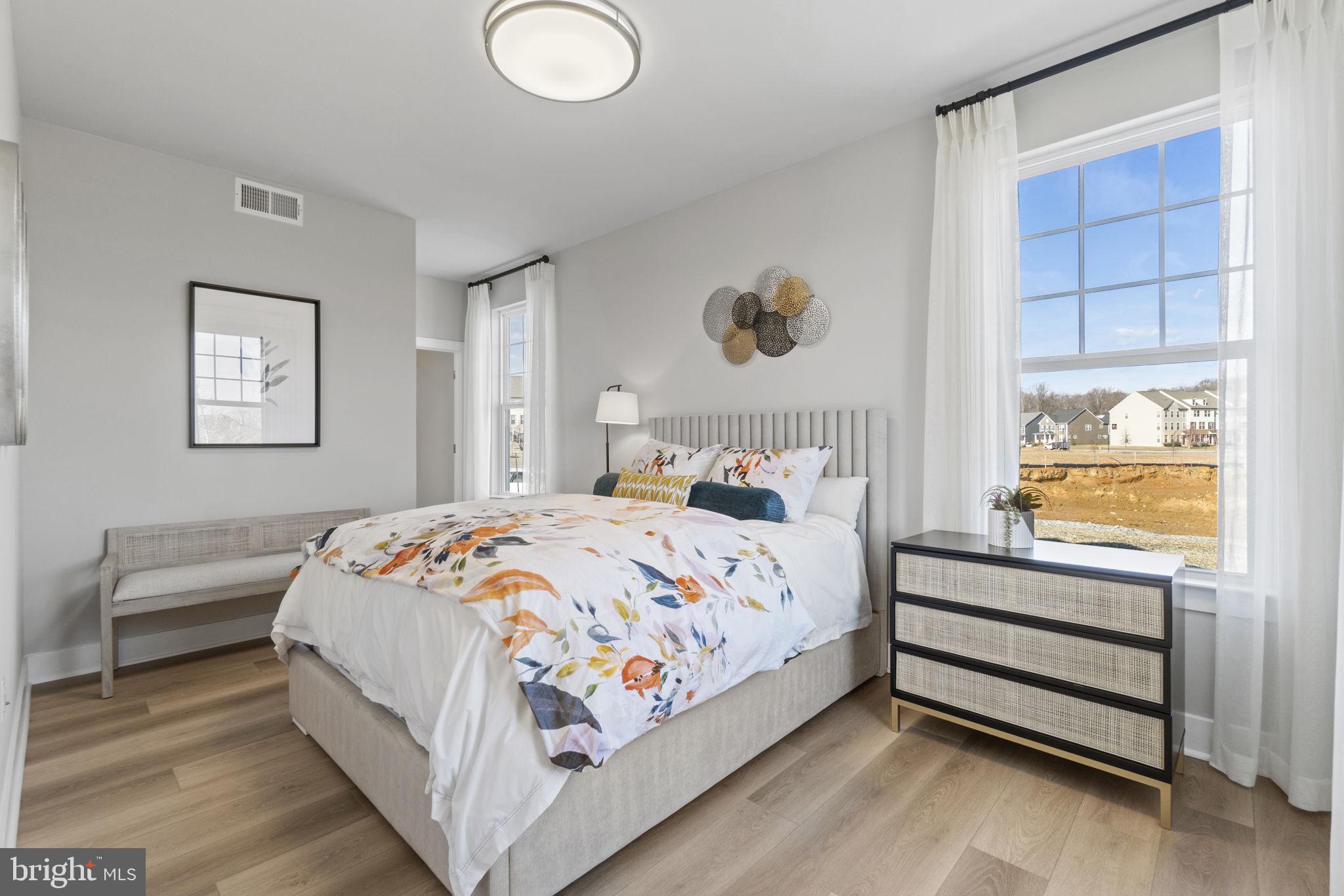 WOODS OVERLOOK AT POTOMAC SHORES - Residential