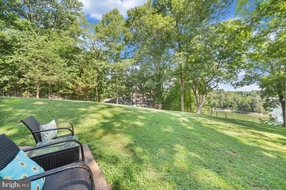 1439 KASEYS LAKEVIEW DRIVE