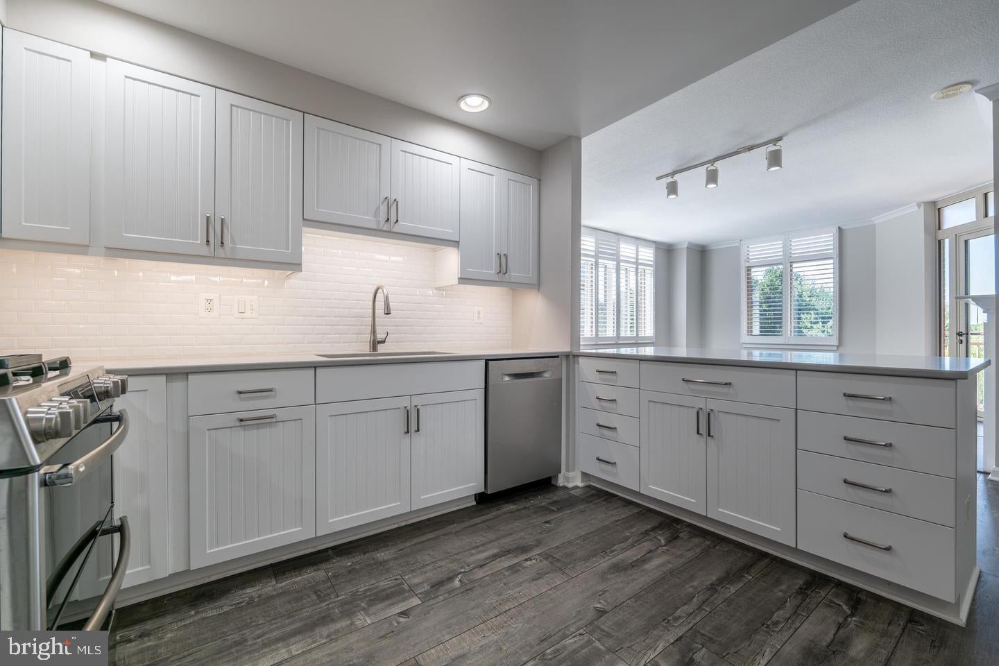 4480 MARKET COMMONS DRIVE 416