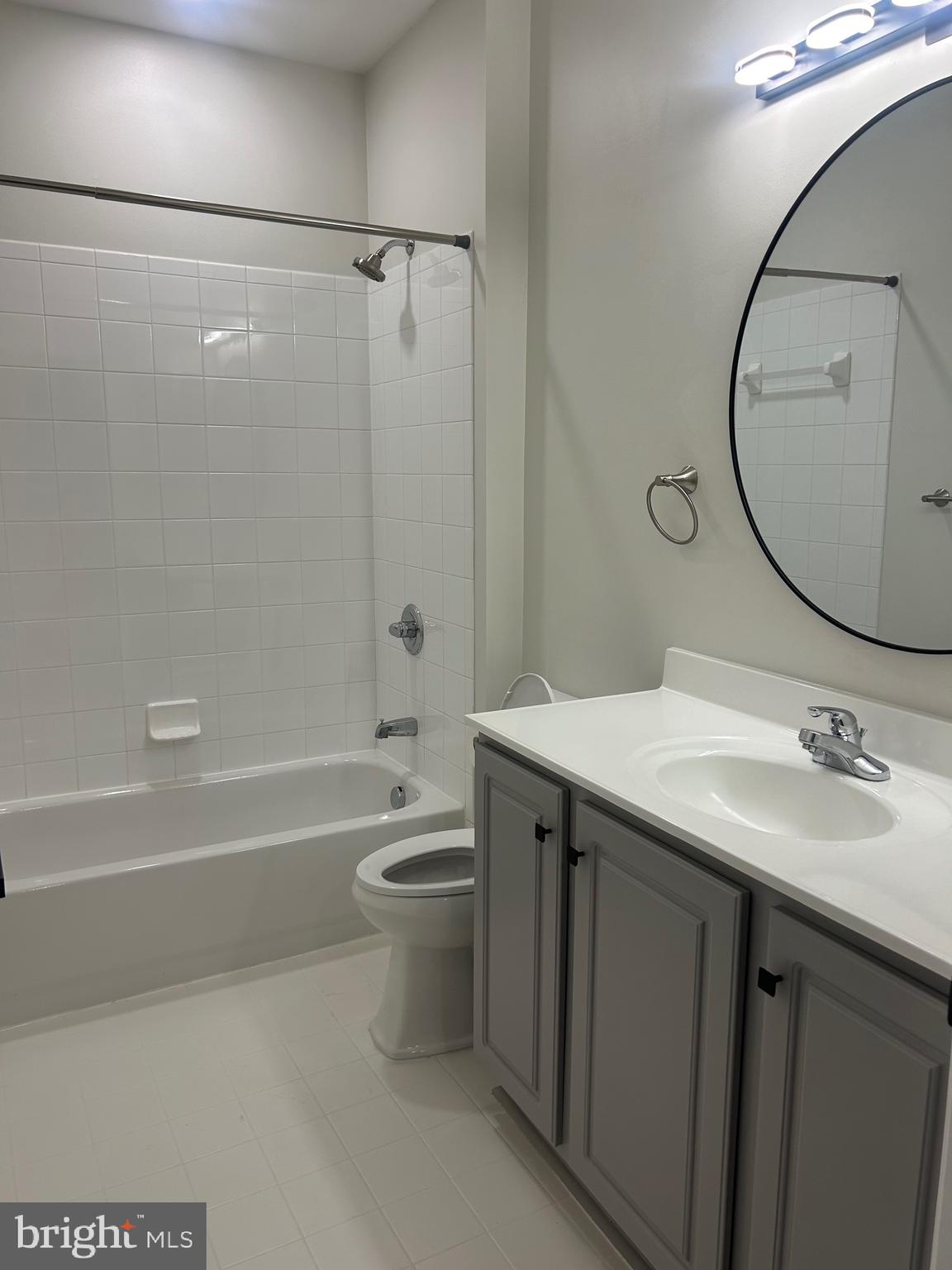 VILLAGE OF RIVER HILL - Residential Lease