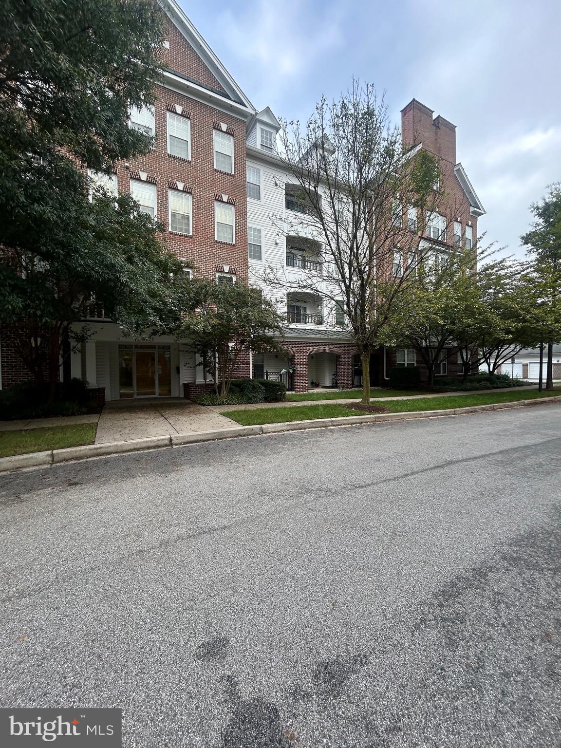 VILLAGE OF RIVER HILL - Residential Lease