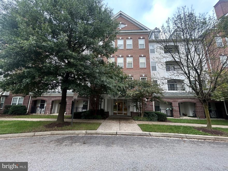 Beautiful one floor living condo ready for it's new occupants! Freshly remodeled with stainless steel appliances, quartz countertops and vinyl flooring. Garage number A5. This spacious condo also provides  fresh paint, recessed lighting, a 1-year-old air conditioner, and a new backsplash. Landlords are looking for 650 and better credit and 3x monthly rent income requirement.