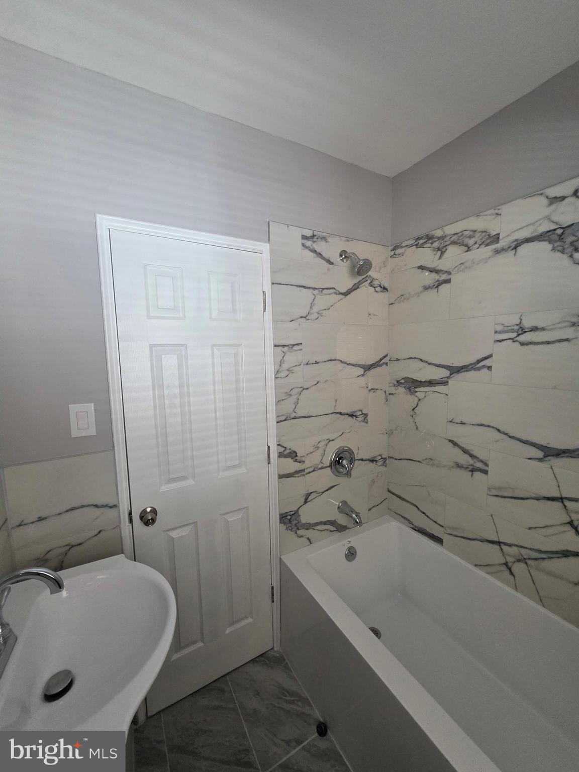 FRANKFORD - Residential Income