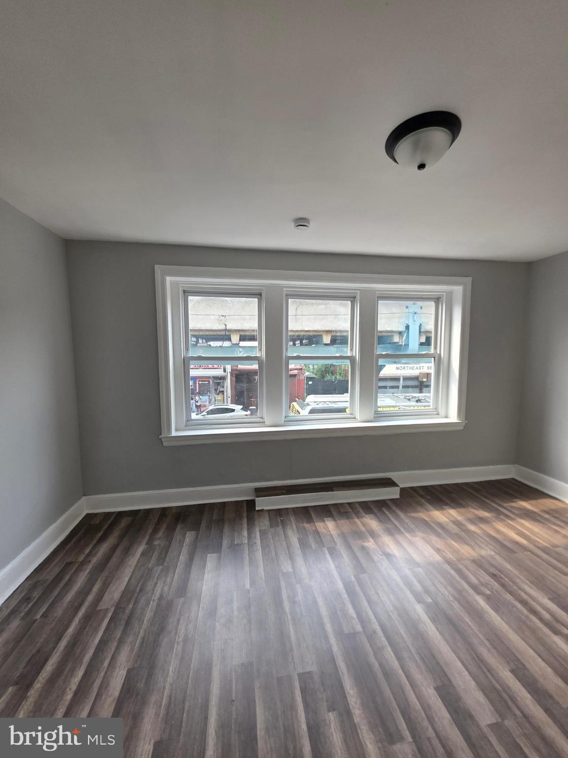 FRANKFORD - Residential Income