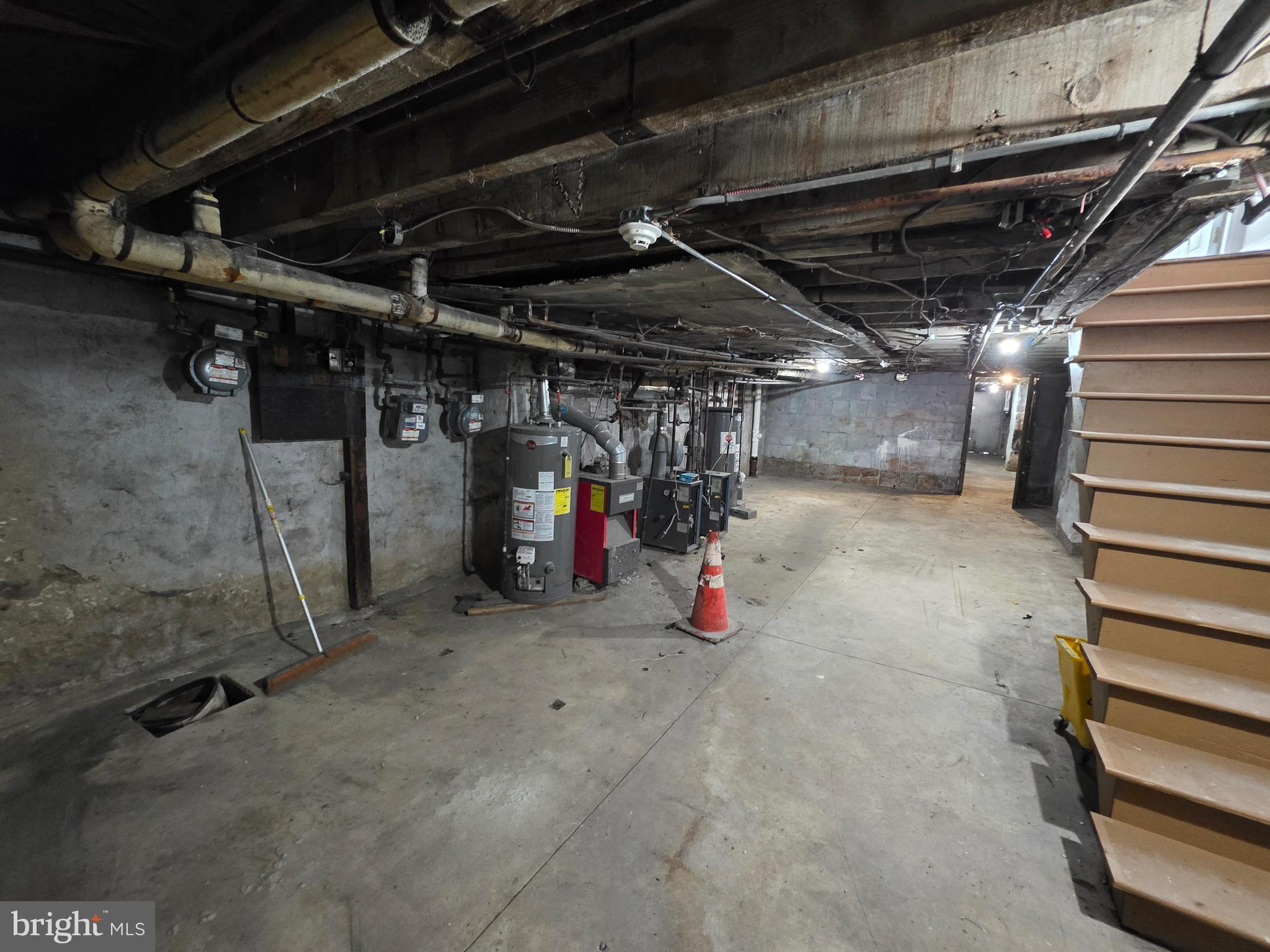 FRANKFORD - Residential Income