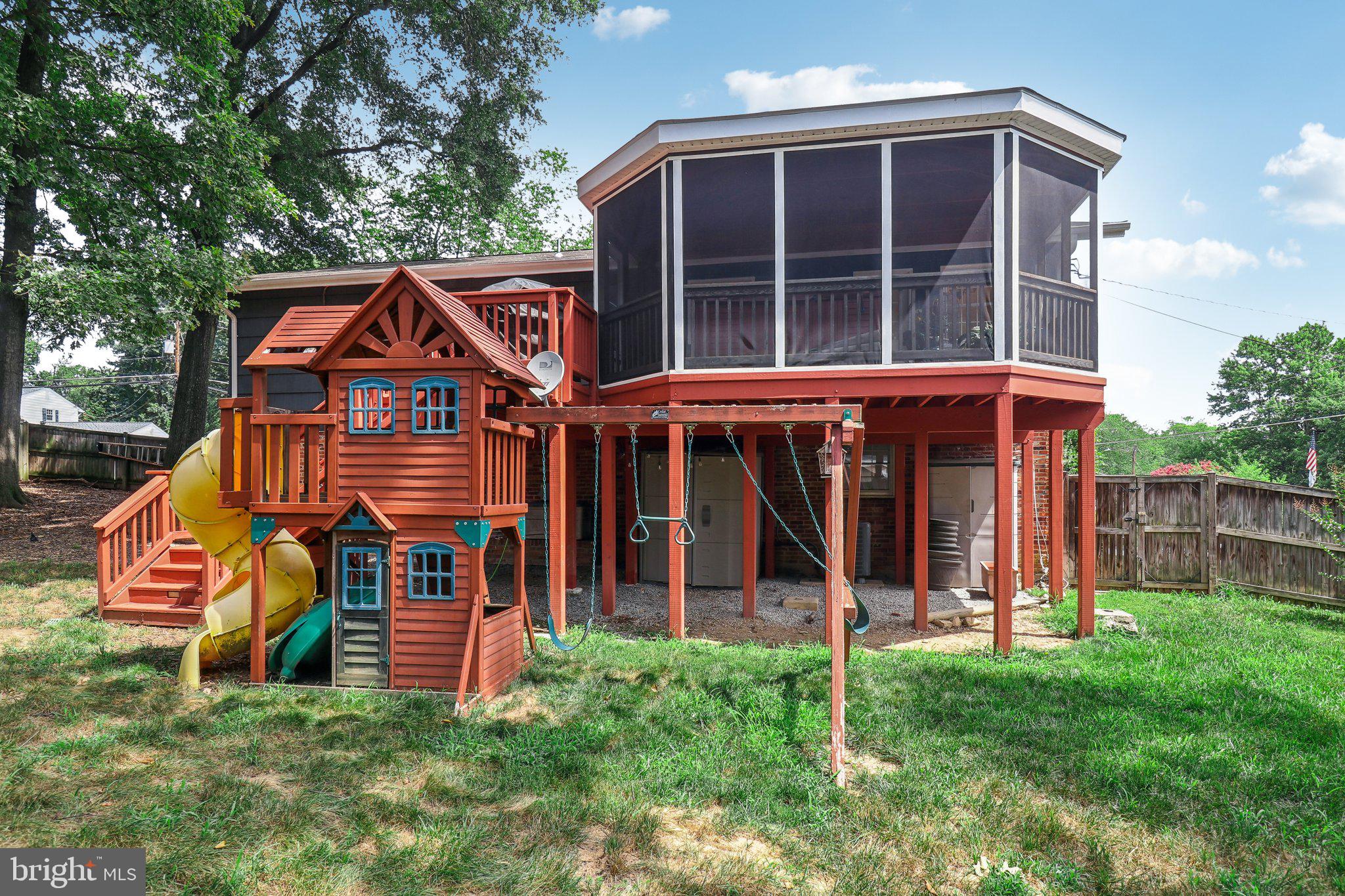 RIVERSIDE ESTATES - Residential