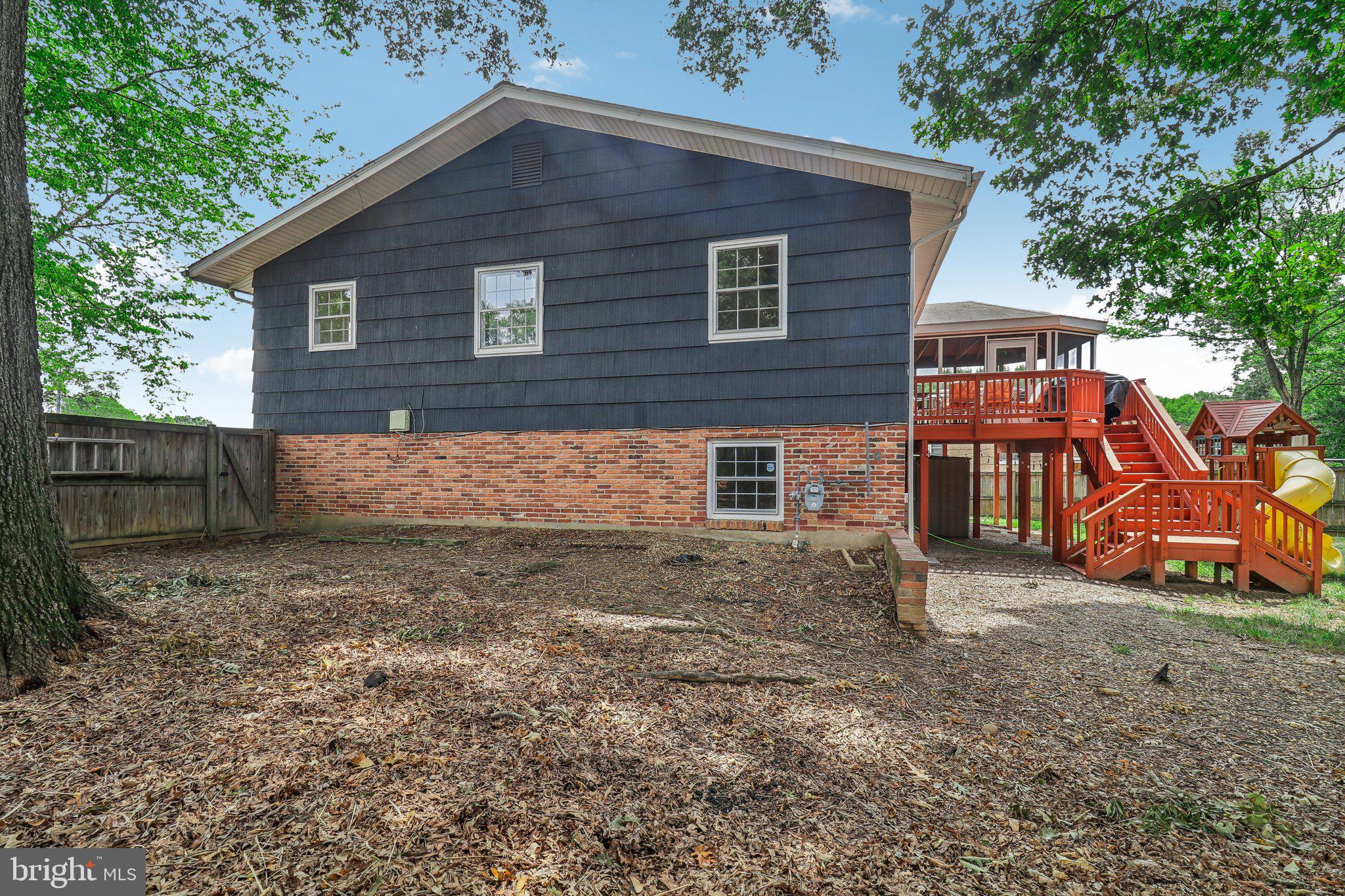 RIVERSIDE ESTATES - Residential