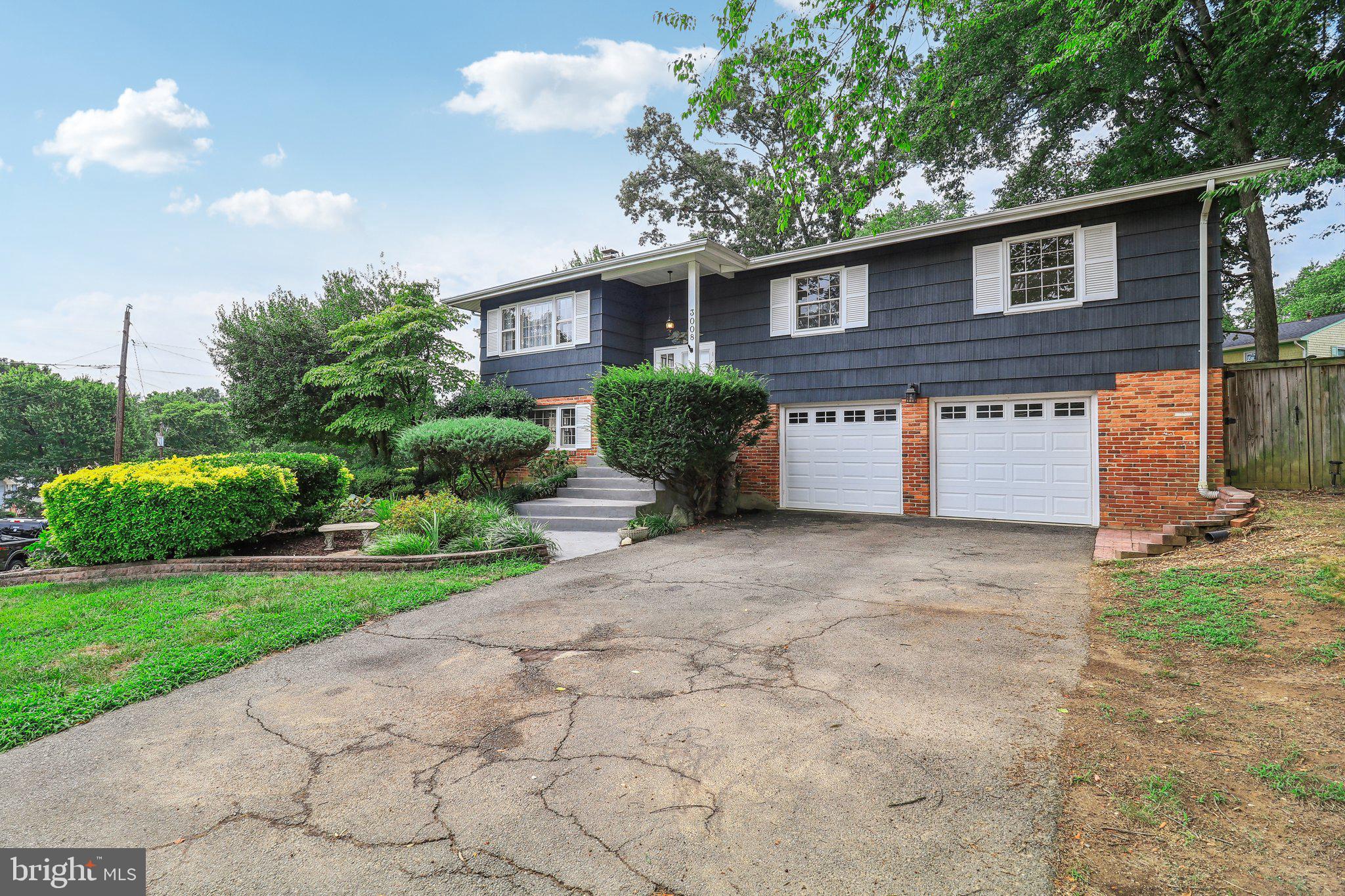 RIVERSIDE ESTATES - Residential