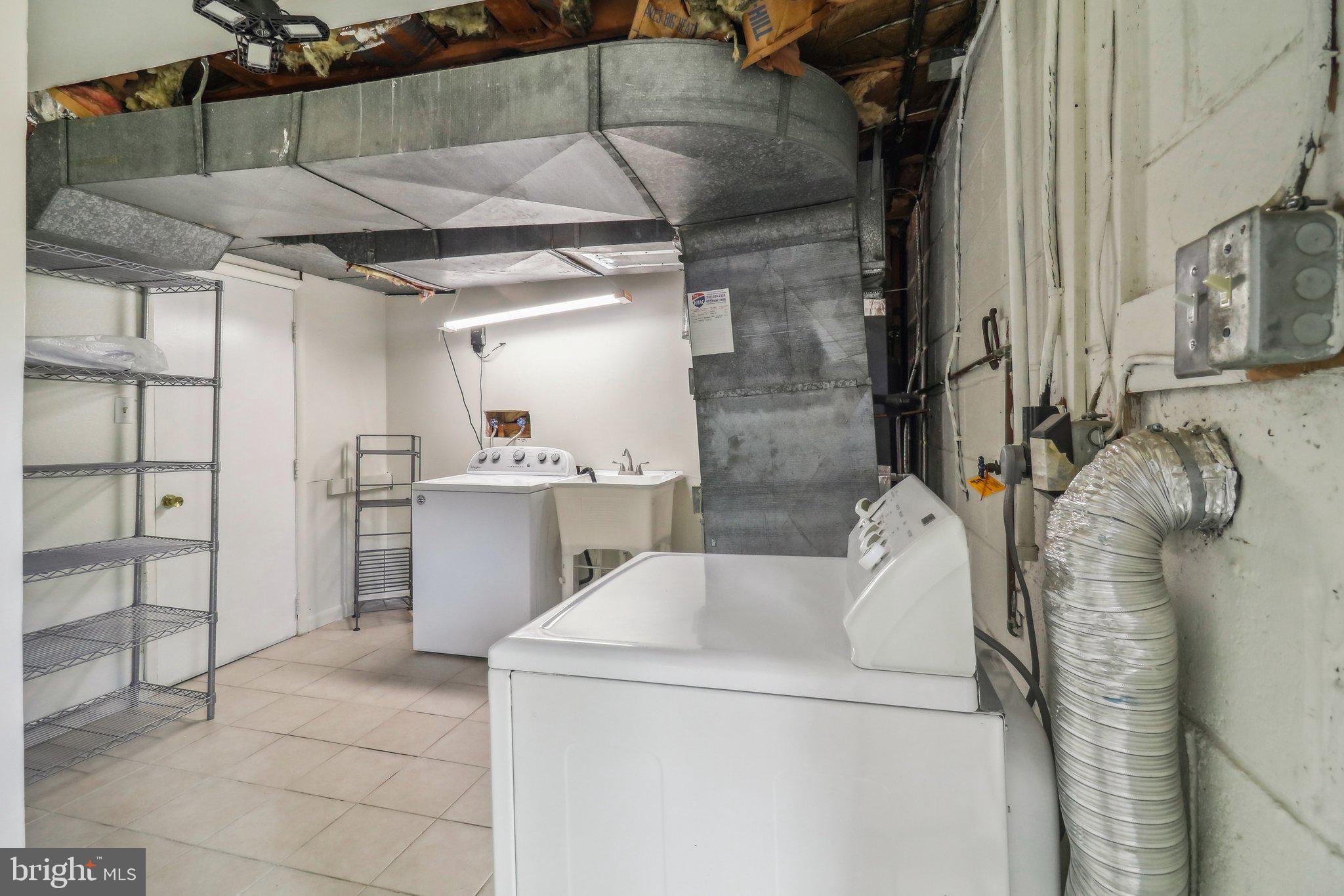 RIVERSIDE ESTATES - Residential