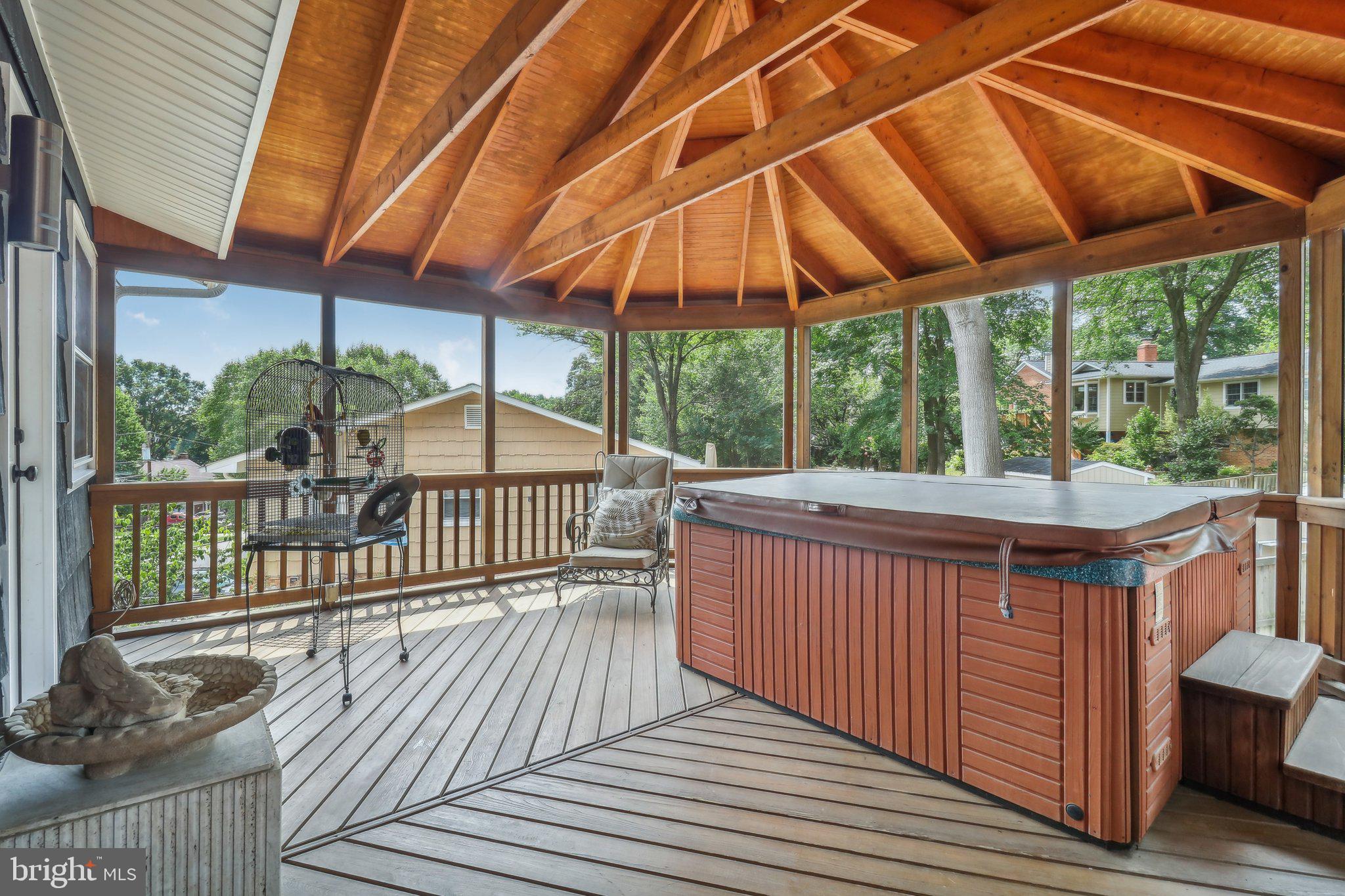 RIVERSIDE ESTATES - Residential