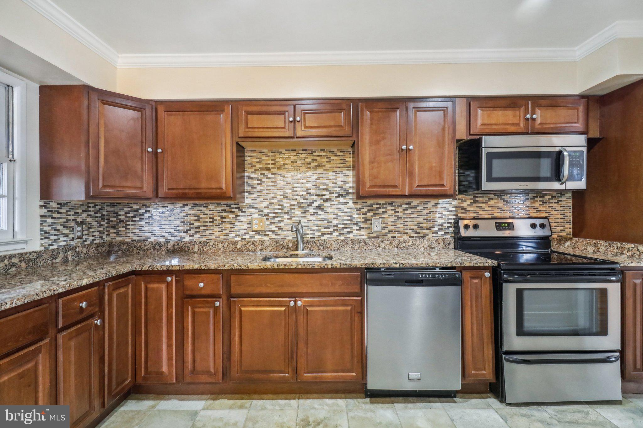 RIVERSIDE ESTATES - Residential