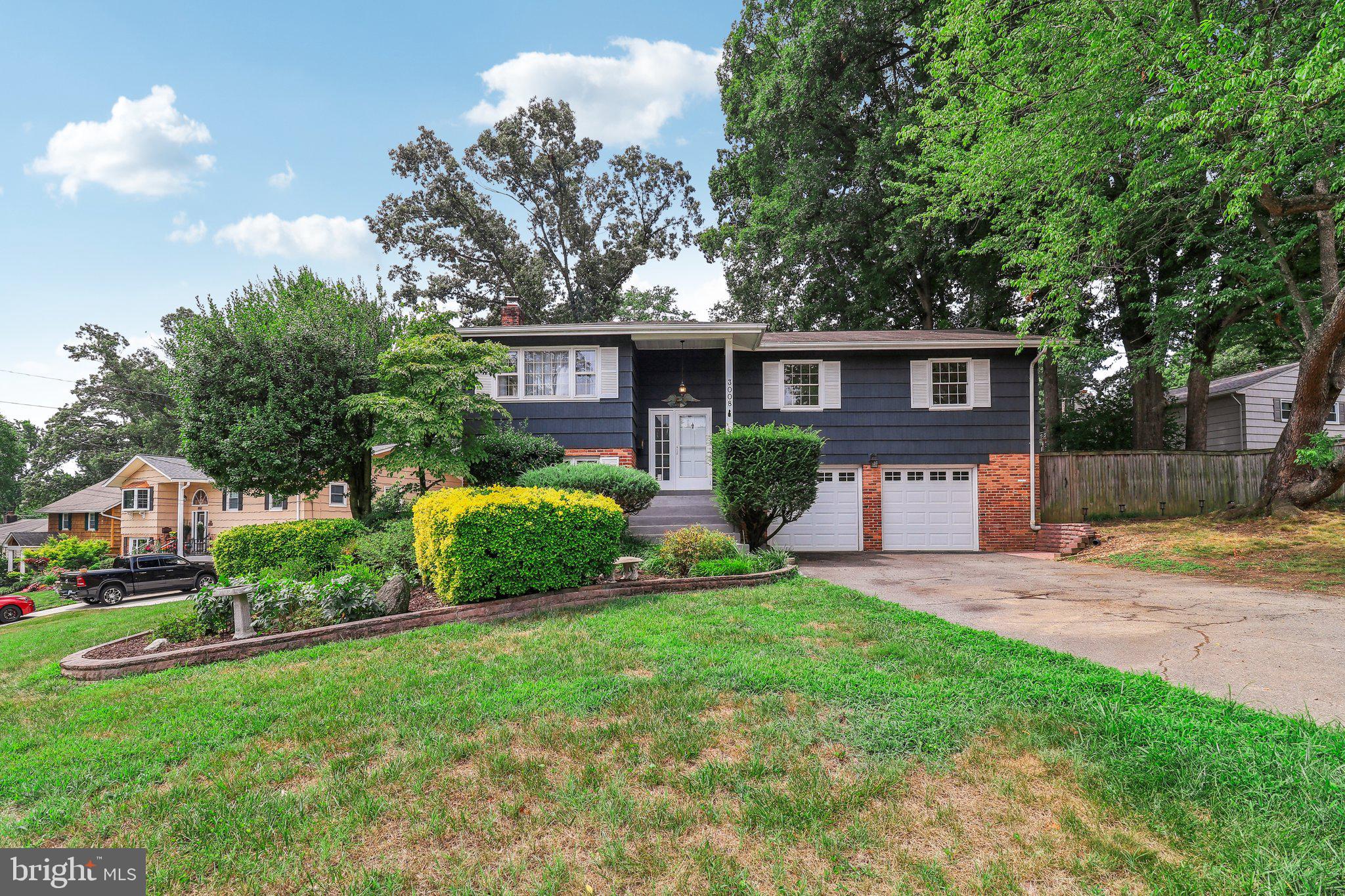 RIVERSIDE ESTATES - Residential