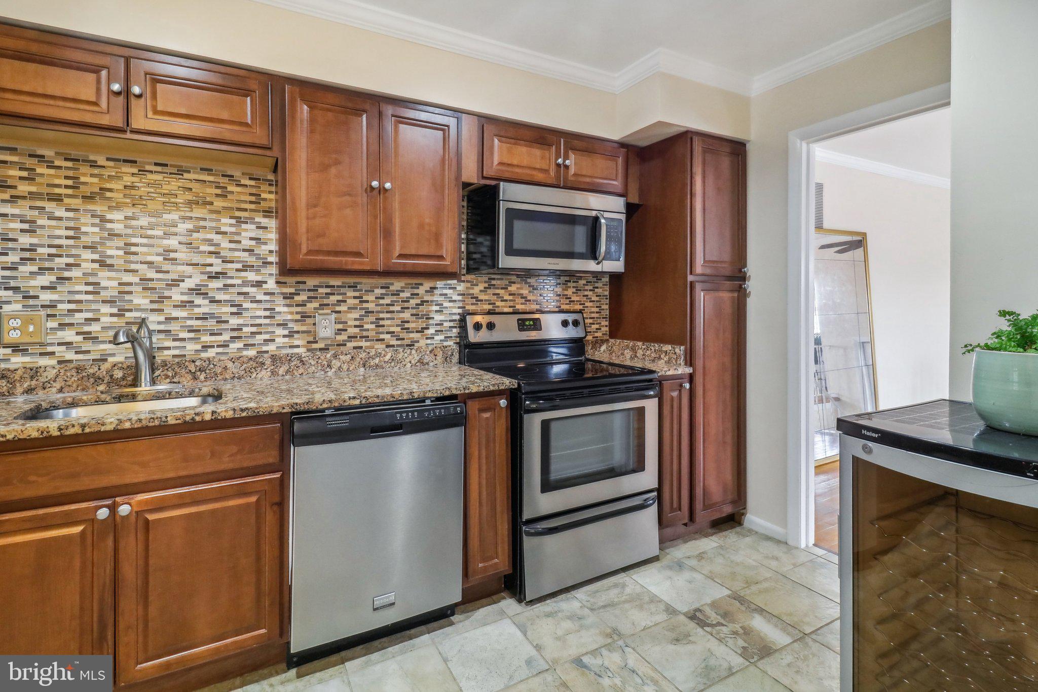 RIVERSIDE ESTATES - Residential