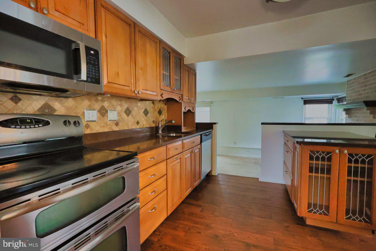 BROOKHURST - Residential