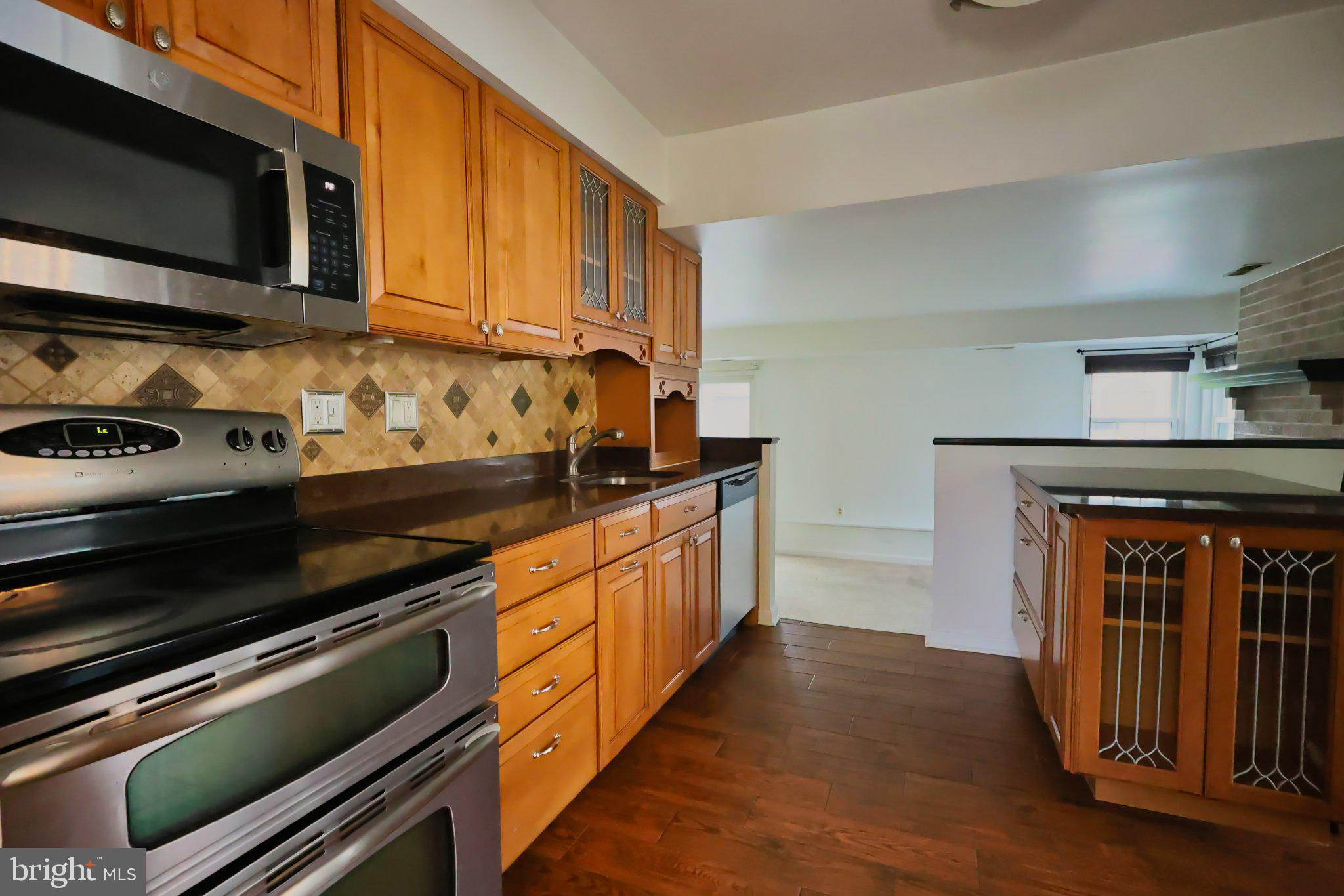 BROOKHURST - Residential